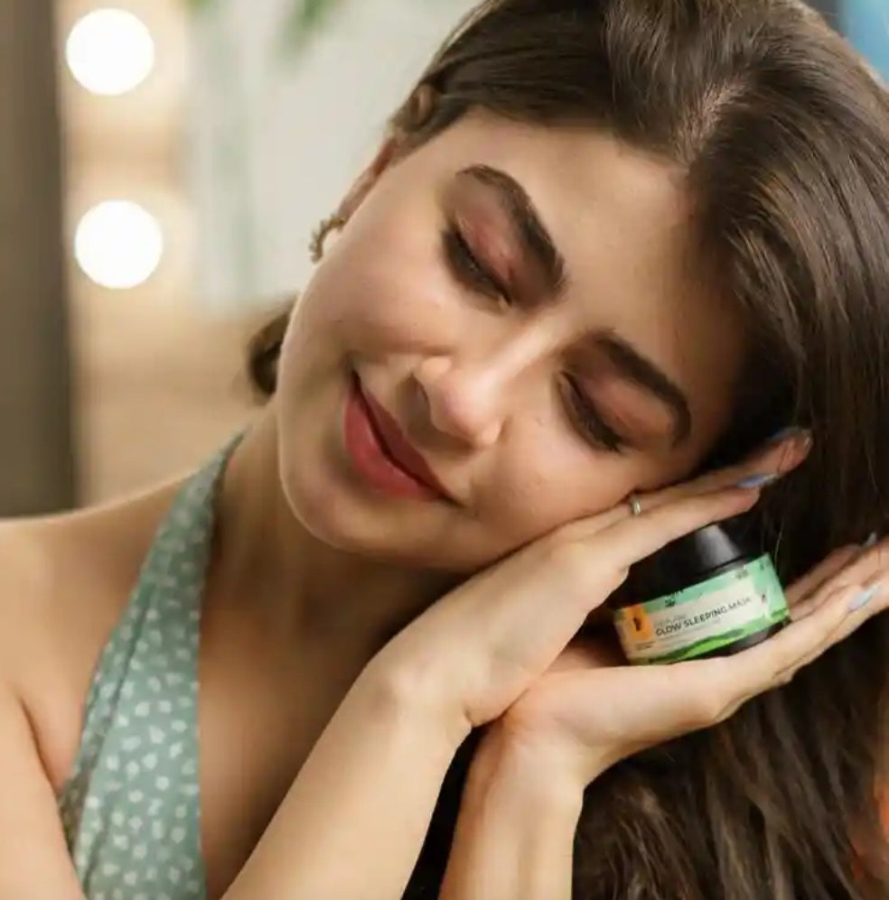 Face Pack & Sleeping Mask- Pilgrim Sqalane Glow Sleeping Mask with Alpha Arbutin & Hyaluronic Acid 8gm