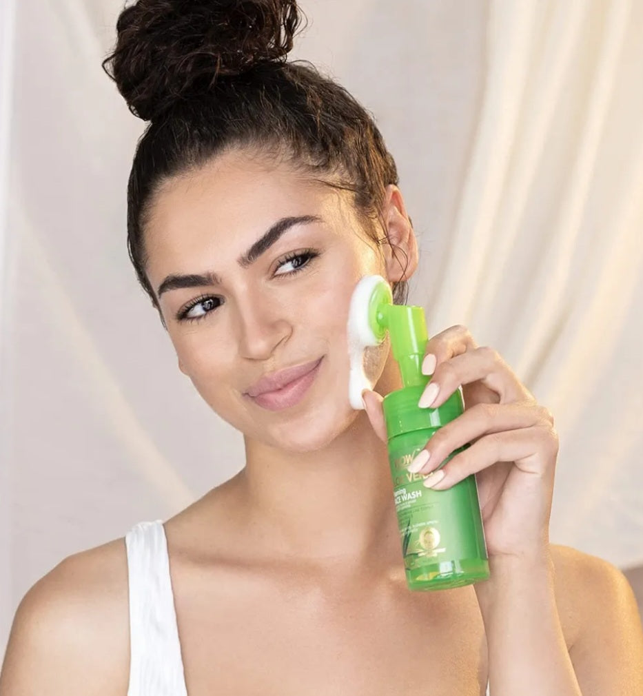 Face Wash- WOW Aloe Vera Foaming Face Wash with Hyaluronic Acid and Pro Vitamin-B5 150ml