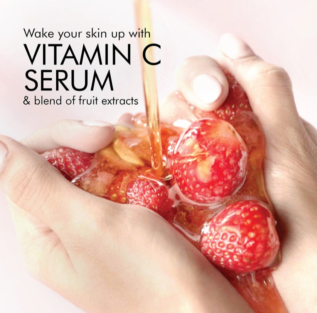 Face Wash- LAKME Blush & Glow Face Wash with Strawberry & Vitamin-C Serum 150gm